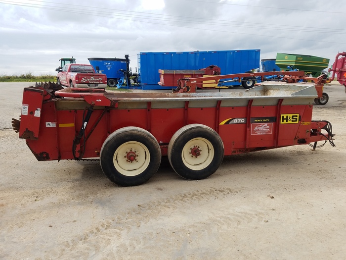 USED H&S 370 MANURE SPREADER Inventory Steinhart's Farm Service, Inc.