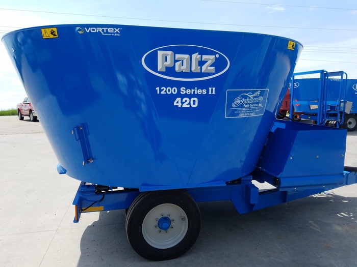 NEW PATZ 420 VERTICAL TMR MIXER Inventory Steinhart's Farm Service