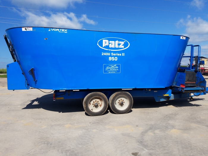 USED PATZ 950 VERTICAL TMR MIXER Inventory Steinhart's Farm Service