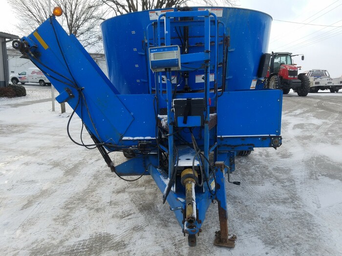 USED PATZ 420 VERTICAL TMR MIXER Inventory Steinhart's Farm Service