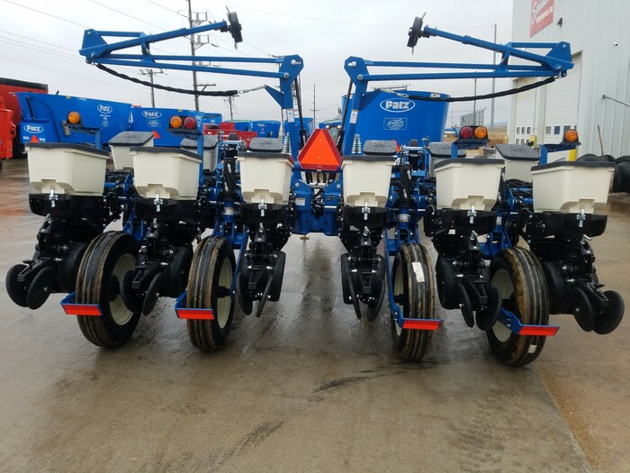 NEW KINZE 3205 ROW CROP PLANTER Inventory Steinhart's Farm Service
