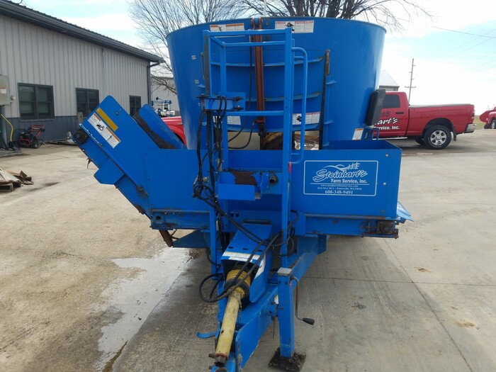 USED PATZ 300 VERTICAL TMR MIXER Inventory Steinhart's Farm Service