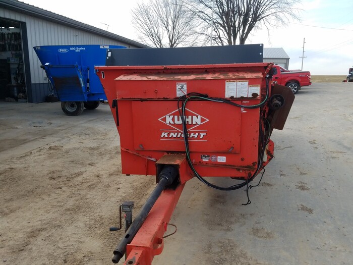 USED KUHN KNIGHT 8118 MANURE SPREADER Inventory Steinhart's Farm