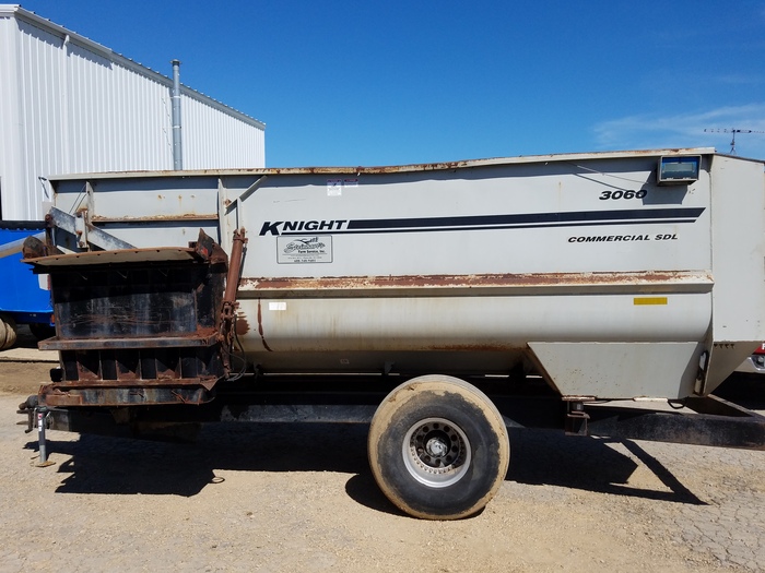 USED KNIGHT 3060 HORIZONTAL TMR MIXER Inventory Steinhart's Farm